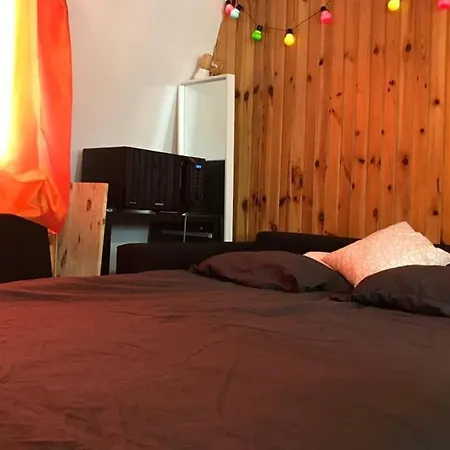 Little Studio Near Montmartre Apartment *